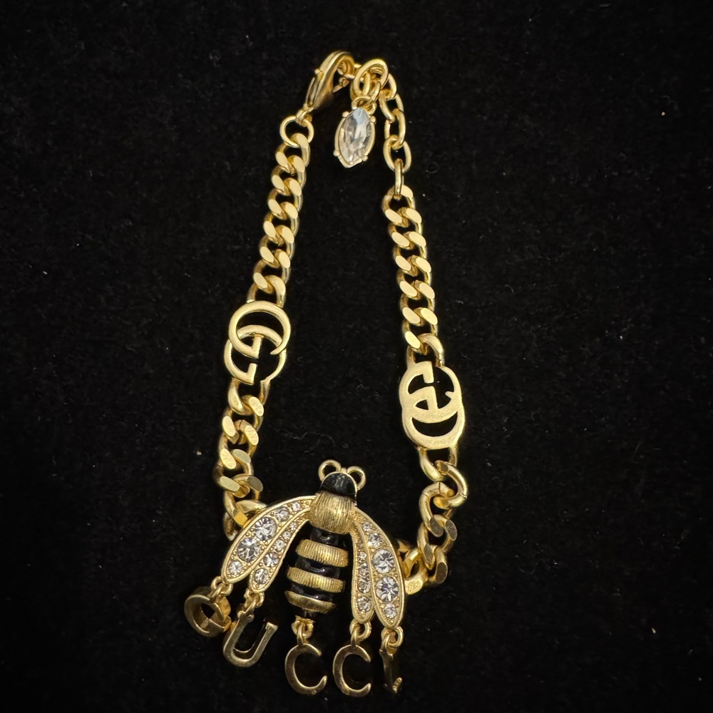 Gucci Gold Bee Charm Bracelet
